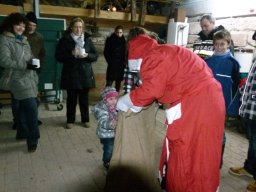 20111209Nikolauswalking